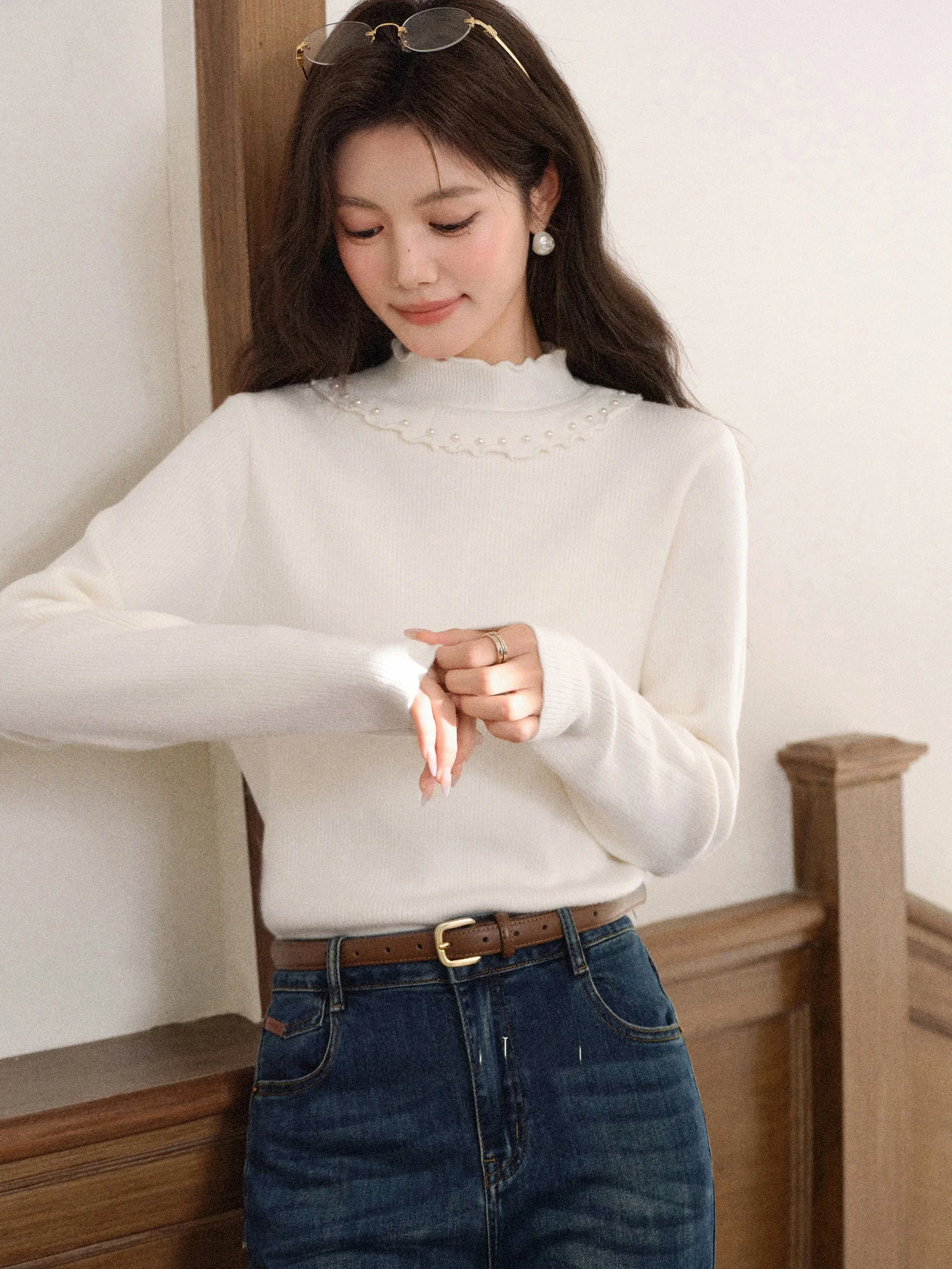 Мягкий вязаный свитер с цветочным ароматом для женщин, дизайн для ранней осени, с высоким воротником, базовая модель
Мягкий вязаный свитер с цветочным ароматом для женщин, дизайн для ранней осени, с высоким воротником, базовая модель