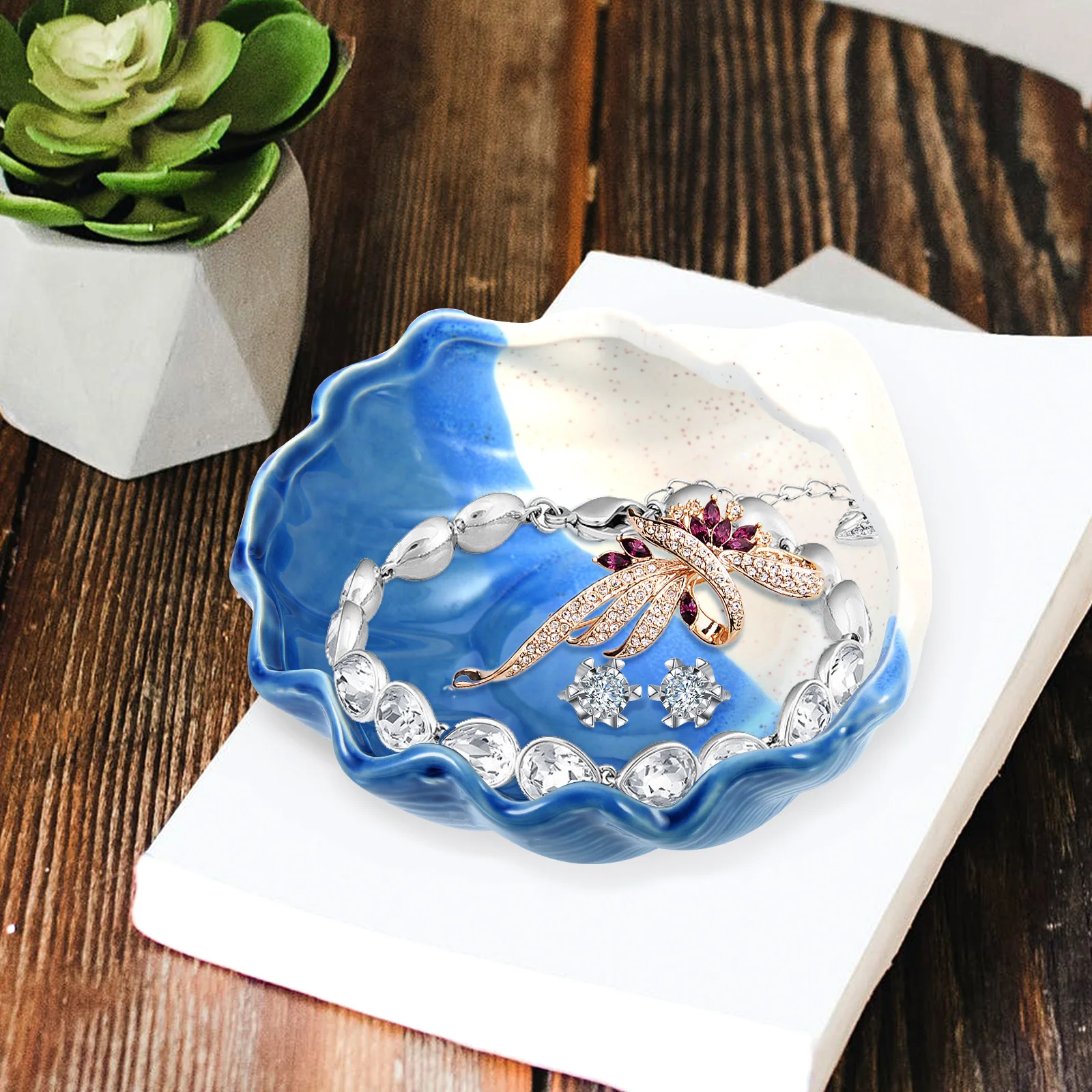 Shell Shaped Ceramic Jewelry Dish Decorative Tray Ring Earring Holder Key Storage Plate Trinket Dishes Jewelry Dish Tray
Shell Shaped Ceramic Jewelry Dish Decorative Tray Ring Earring Holder Key Storage Plate Trinket Dishes Jewelry Dish Tray