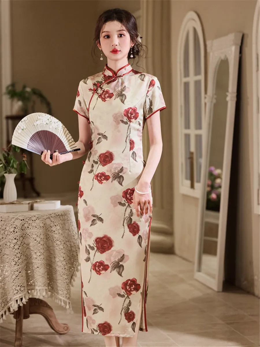 Весна/лето, длинный стиль, боковой восемь пуговиц, жаккардовый Cheongsam, живопись, цветок, молодой Cheongsam
Весна/лето, длинный стиль, боковой восемь пуговиц, жаккардовый Cheongsam, живопись, цветок, молодой Cheongsam