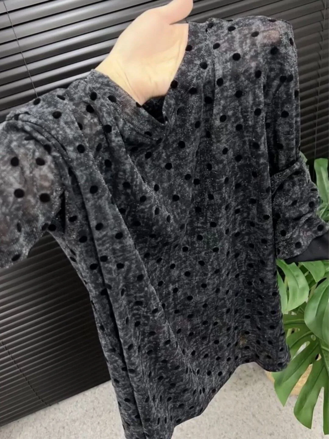 2026 New Vintage Polka Dot Long Sleeve T-Shirt Slimming Fashionable Loose round Neck Top Women's Business Casual Polyester
2026 New Vintage Polka Dot Long Sleeve T-Shirt Slimming Fashionable Loose round Neck Top Women's Business Casual Polyester