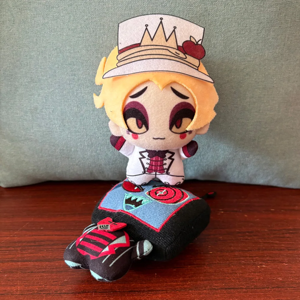 Новинка: плюшевая игрушка Morningstar Lucifer с праздничной шляпкой, аниме-брелок, подвеска для рюкзака, плюшевая кукла из аниме Hazbin Hotel
Новинка: плюшевая игрушка Morningstar Lucifer с праздничной шляпкой, аниме-брелок, подвеска для рюкзака, плюшевая кукла из аниме Hazbin Hotel