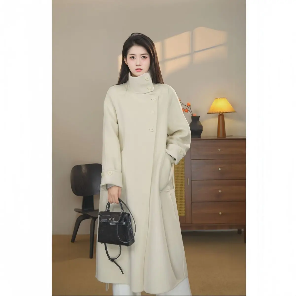 Двустороннее шерстяное пальто с широким отложным воротником, свободного кроя, средней длины, в корейском стиле, для женщин, зимнее
Двустороннее шерстяное пальто с широким отложным воротником, свободного кроя, средней длины, в корейском стиле, для женщин, зимнее