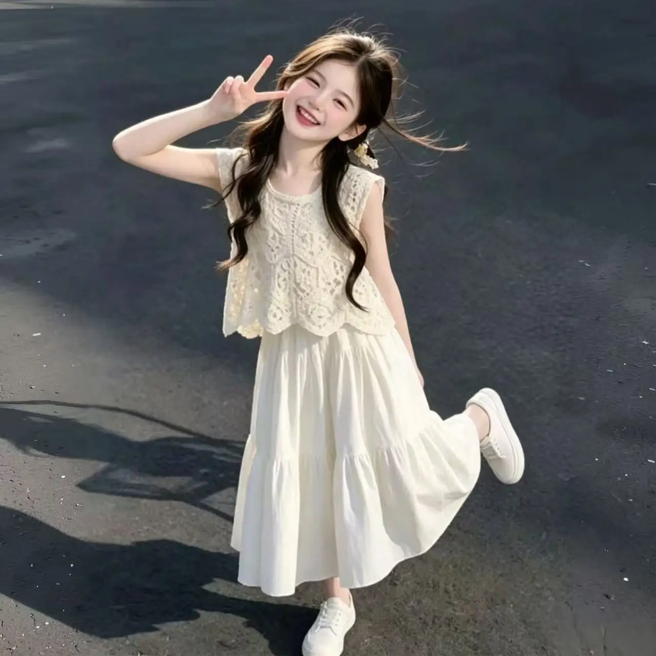 Girls' Summer Camisole Dress Two-piece Set New Children's and Teenagers' French Dress Hollow Top Set 5-14Y
Girls' Summer Camisole Dress Two-piece Set New Children's and Teenagers' French Dress Hollow Top Set 5-14Y