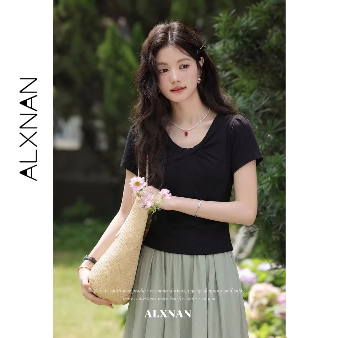 ALXNAN Black T-shirt Summer 2026 Pleated Design U-neck Short-sleeve T-shirt Summer Casual Elegant Cotton Female Tops L62853A
ALXNAN Black T-shirt Summer 2026 Pleated Design U-neck Short-sleeve T-shirt Summer Casual Elegant Cotton Female Tops L62853A