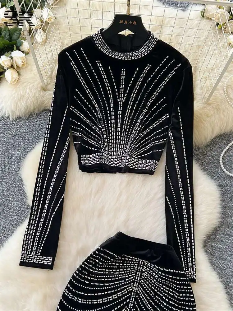 BabYoung Winter Beading Veet 2Pcs Sets Women Long Sleeve Fashion Zipper Design Mini Tops+Bodycon Skirt Party Suits
BabYoung Winter Beading Veet 2Pcs Sets Women Long Sleeve Fashion Zipper Design Mini Tops+Bodycon Skirt Party Suits