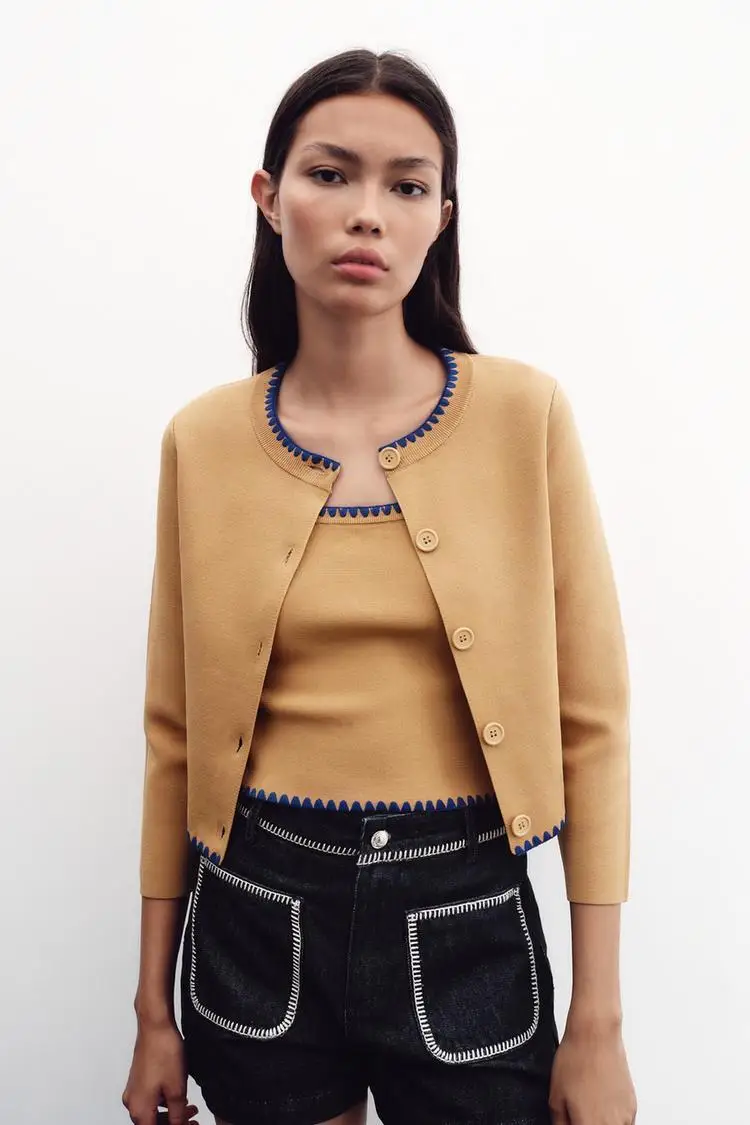 YY26229 ZA25 autumn new women's clothing high-end sense contrasting color embroidery round neck long sleeved knitted cardigan ja
YY26229 ZA25 autumn new women's clothing high-end sense contrasting color embroidery round neck long sleeved knitted cardigan ja