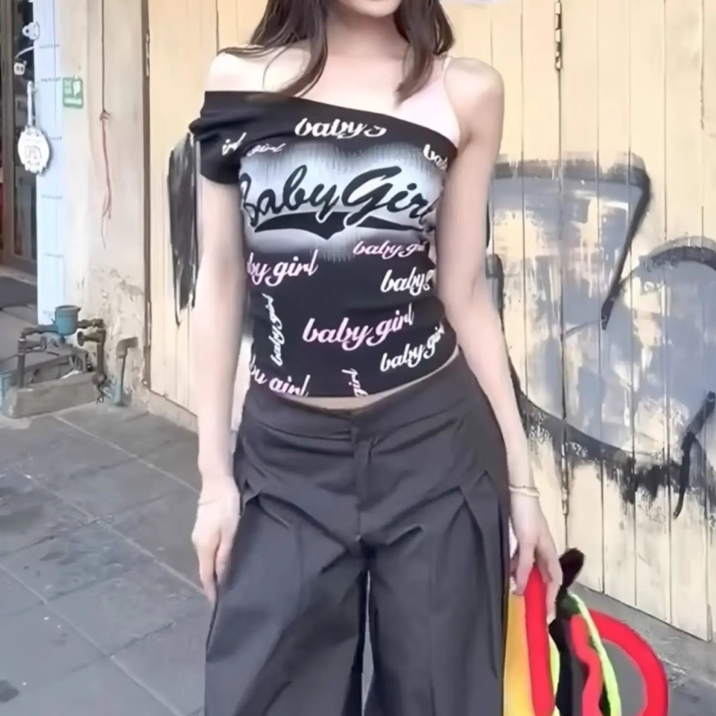 Retro Hot Girl Pure Cotton Short-sleeved T-shirt Summer Letter Print Short Outerwear Top
Retro Hot Girl Pure Cotton Short-sleeved T-shirt Summer Letter Print Short Outerwear Top
