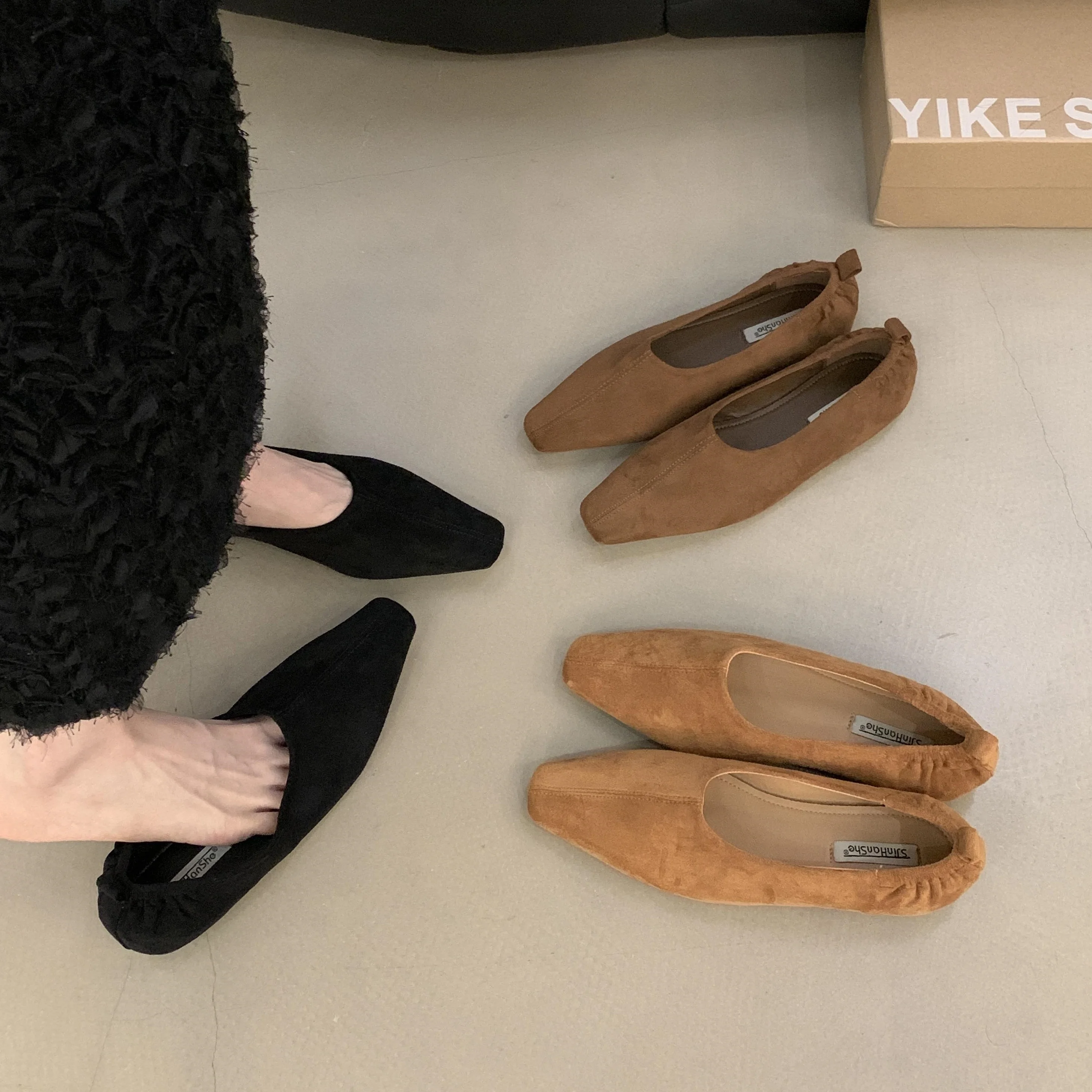 Bailamos New Brand Women Flat Shoes Round Toe Shallow Slip On Ballerinas Shoes Soft Flat Casual Dress Ballet Shoes
Bailamos New Brand Women Flat Shoes Round Toe Shallow Slip On Ballerinas Shoes Soft Flat Casual Dress Ballet Shoes