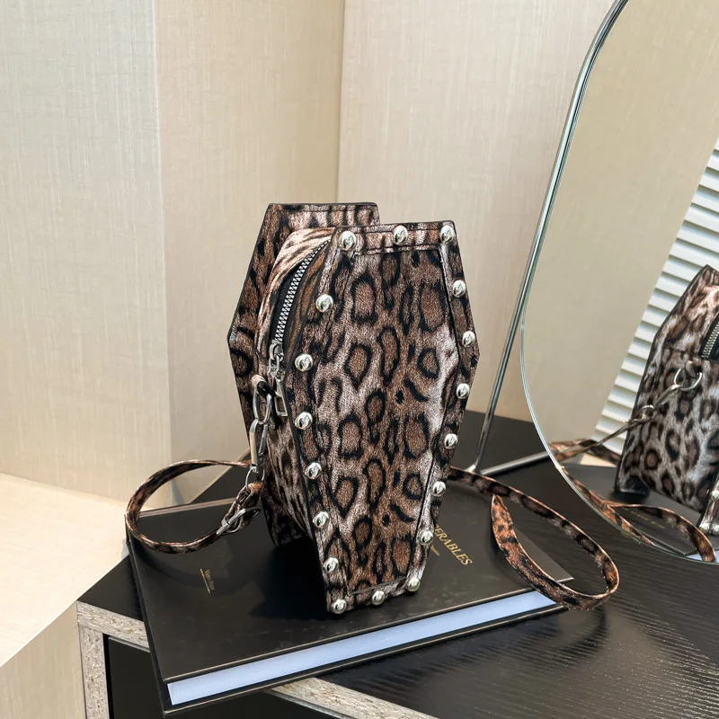 2024 New Dark Black Style Personalized Fashion PU Crossbody Single Shoulder Bag For Women
2024 New Dark Black Style Personalized Fashion PU Crossbody Single Shoulder Bag For Women