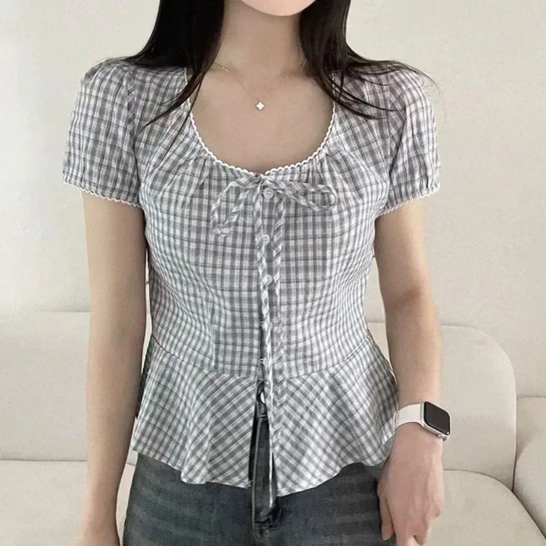 Chic Summer Plaid Shirt Women's round Neck Single Button Short Sleeve Gathered Hem Tie Design Breathable Polyester Fiber
Chic Summer Plaid Shirt Women's round Neck Single Button Short Sleeve Gathered Hem Tie Design Breathable Polyester Fiber
