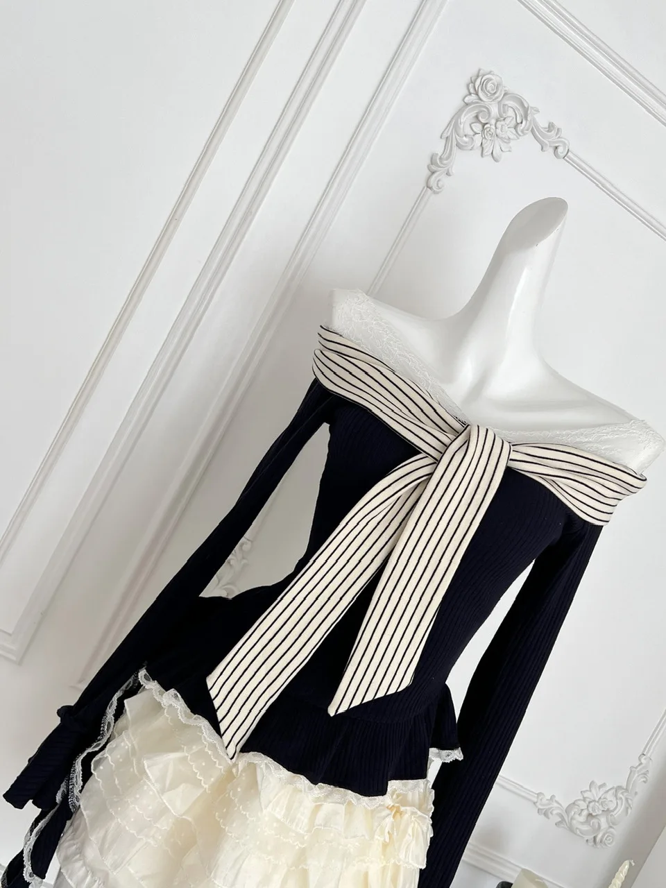 Женский комплект Pure Desire Faion, вязаный облегающий комплект на одно плечо, пышная юбка из двух предметов, зимняя коллекция
Женский комплект Pure Desire Faion, вязаный облегающий комплект на одно плечо, пышная юбка из двух предметов, зимняя коллекция