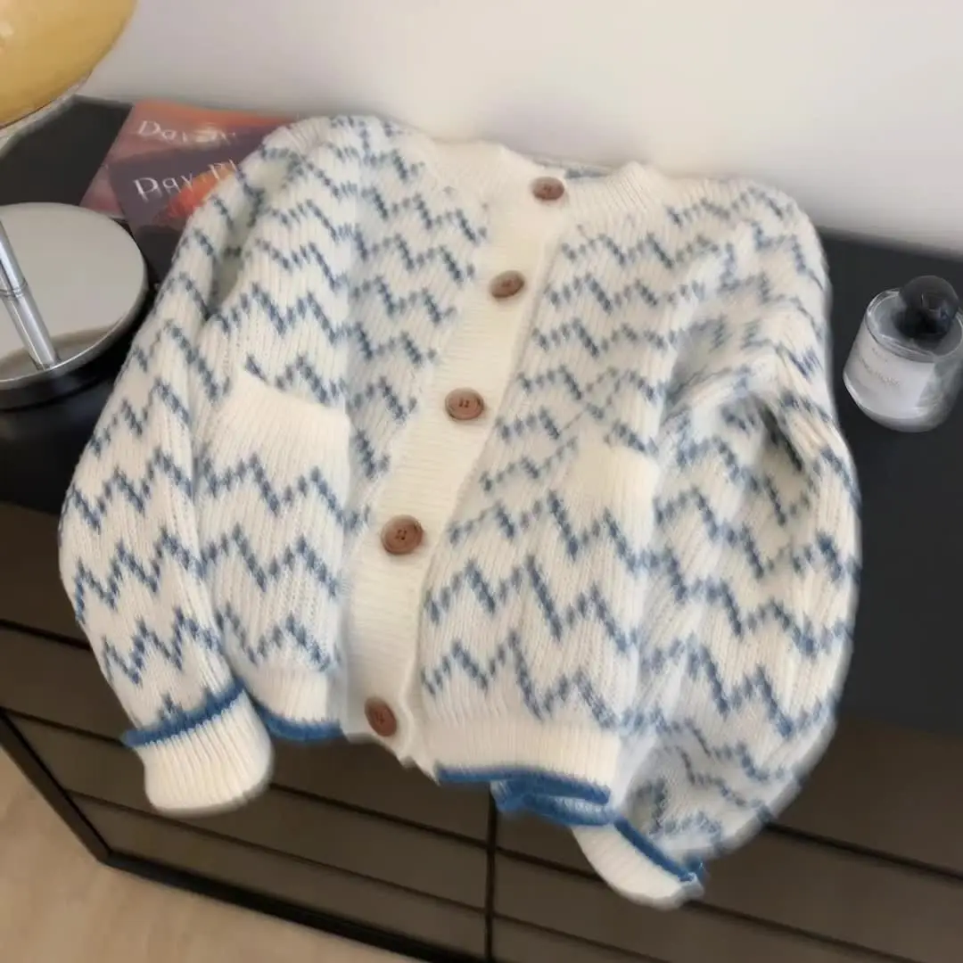 Women Blue White O-Neck Cardigan Sweater Harajuku Vintage 2000s Y2k Korean Style Long Sleeve Luxury Cashmere Sweater Autumn 2025
Women Blue White O-Neck Cardigan Sweater Harajuku Vintage 2000s Y2k Korean Style Long Sleeve Luxury Cashmere Sweater Autumn 2025