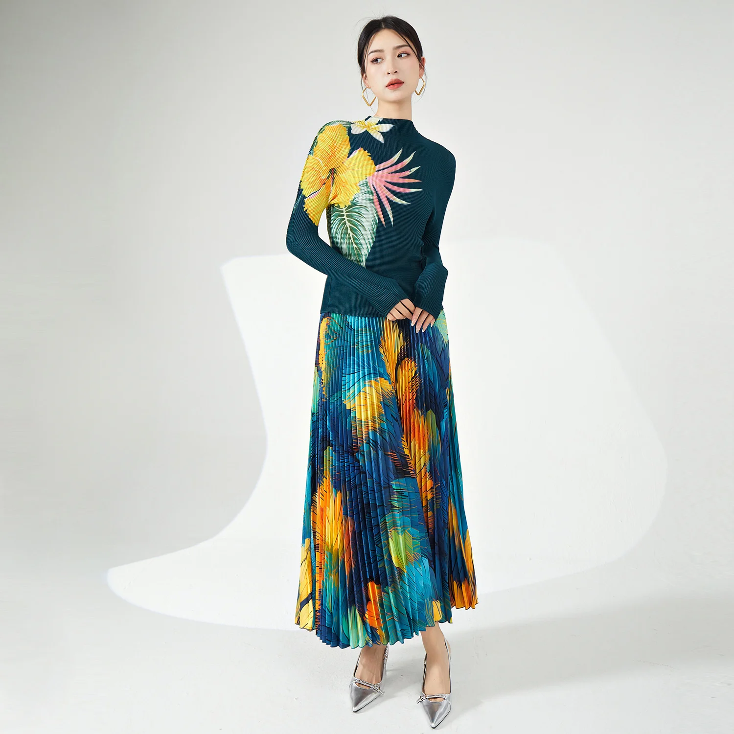 High Quality Pleated Stretch Top and Long Ankle Skirt Personalized Print Two Piece Set Women's Plus Size Casual Clothing
High Quality Pleated Stretch Top and Long Ankle Skirt Personalized Print Two Piece Set Women's Plus Size Casual Clothing