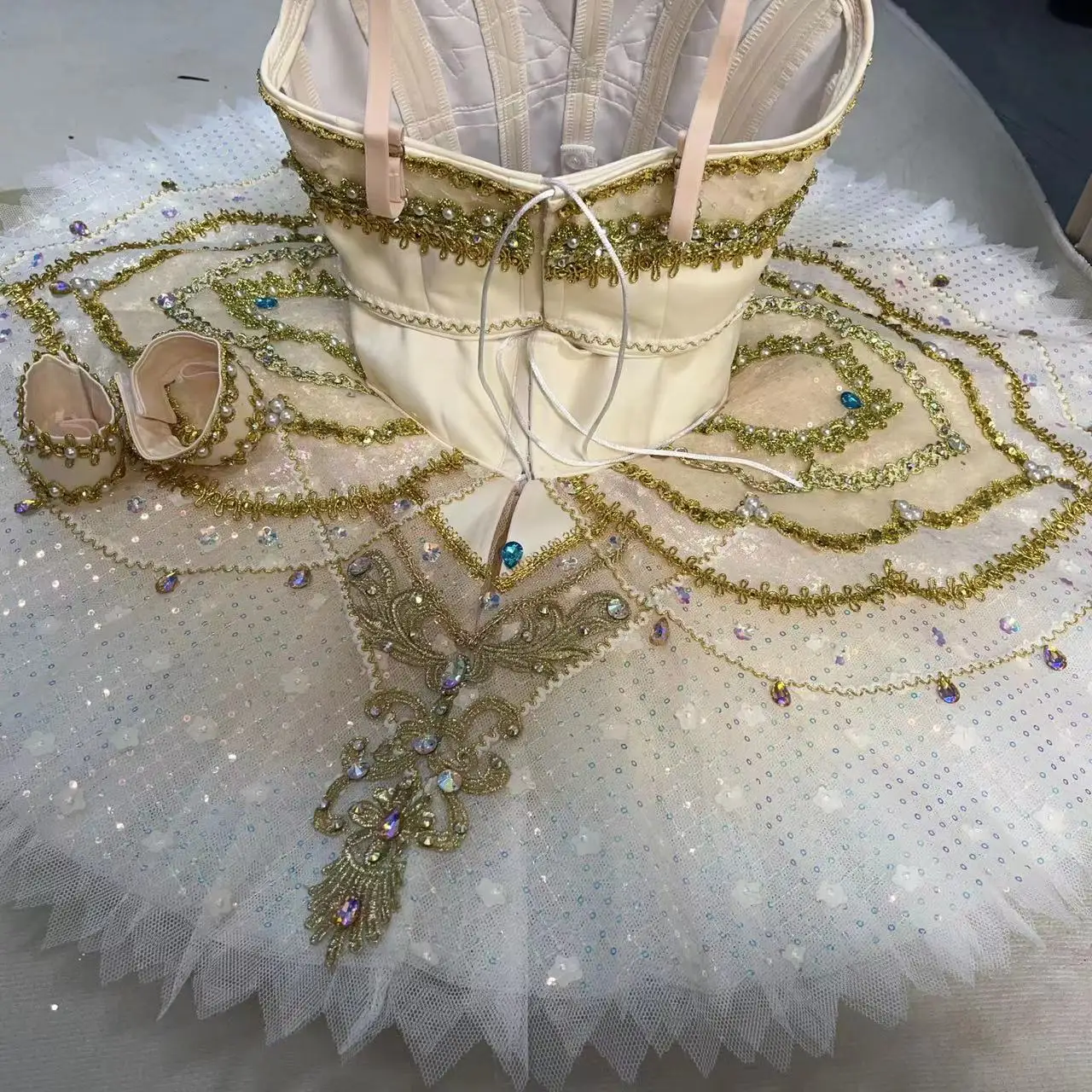 Детская профессиональная версия пиратского размера, балетное платье для девочек, костюм для соревнований, костюм для взрослых на заказ, шампанское, золото, перфор
Детская профессиональная версия пиратского размера, балетное платье для девочек, костюм для соревнований, костюм для взрослых на заказ, шампанское, золото, перфор