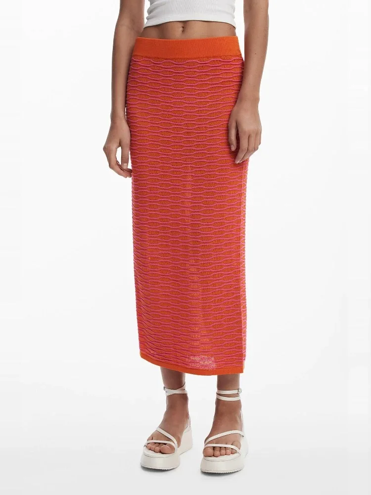 Foreign trade original order European and American hot selling brand half skirt wave texture elastic medium long elastic waist
Foreign trade original order European and American hot selling brand half skirt wave texture elastic medium long elastic waist