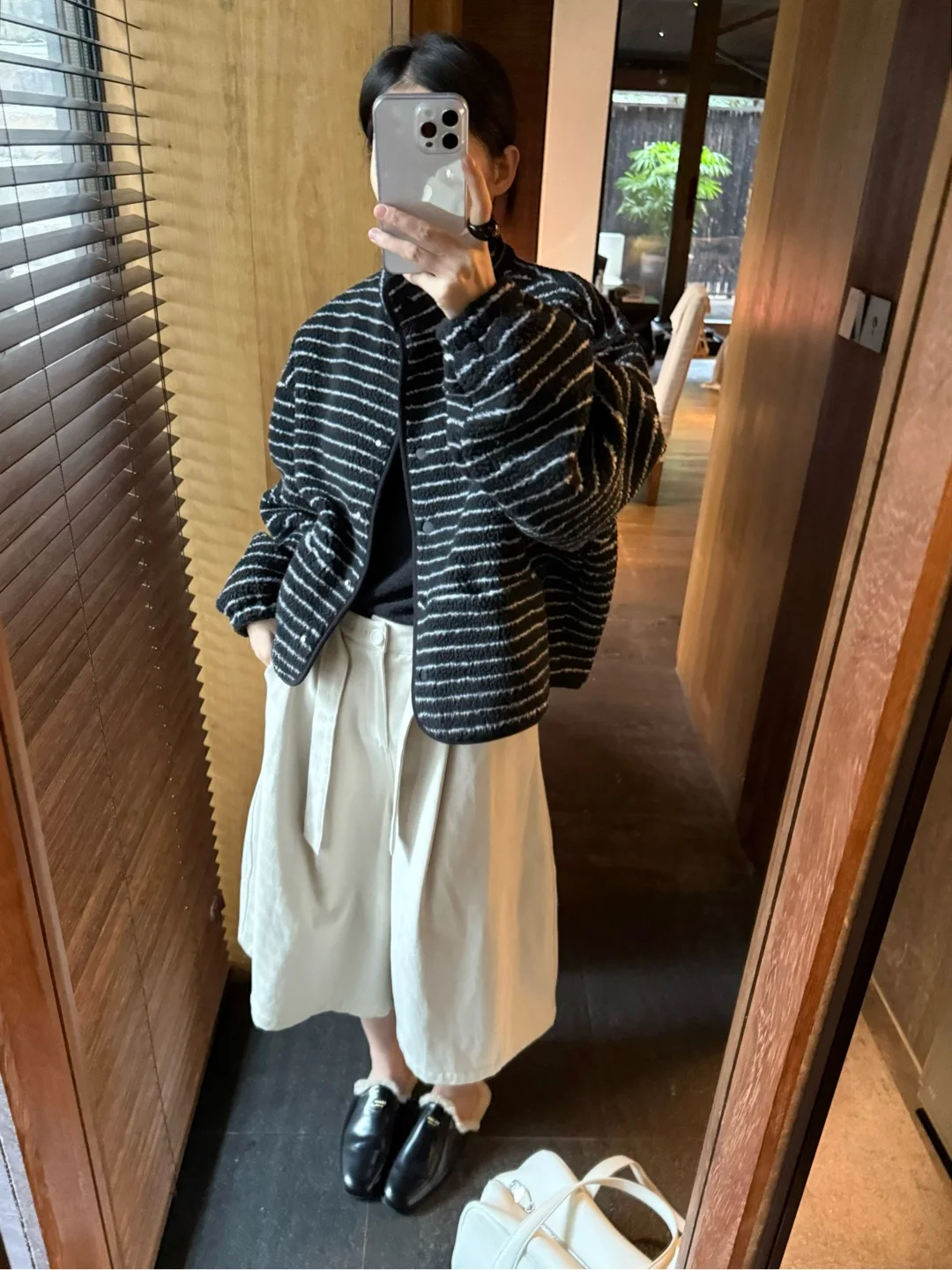 Autumn Winter ort Outerwear Zipper Stand Collar Aosphere Warm Soft Lamb Fur Striped Women's Commute Sle Coat Jaet
Autumn Winter ort Outerwear Zipper Stand Collar Aosphere Warm Soft Lamb Fur Striped Women's Commute Sle Coat Jaet