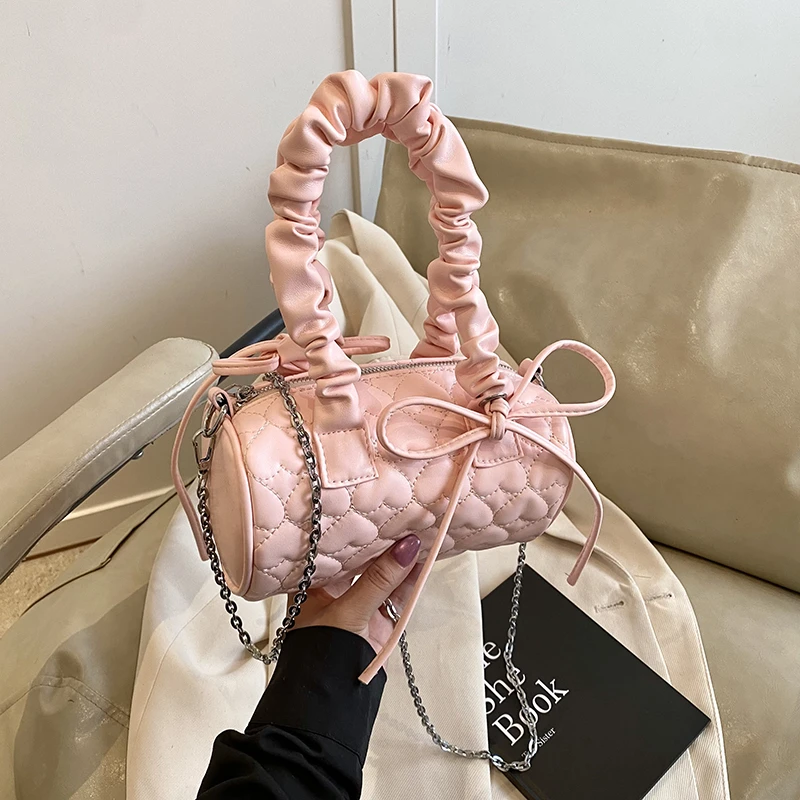 Fashion Pleated Handlebag For Women Red Wedding Purse Small Round Bag Lady Fashion Quilted Shoulder Bag Clutches Tote Black
Fashion Pleated Handlebag For Women Red Wedding Purse Small Round Bag Lady Fashion Quilted Shoulder Bag Clutches Tote Black