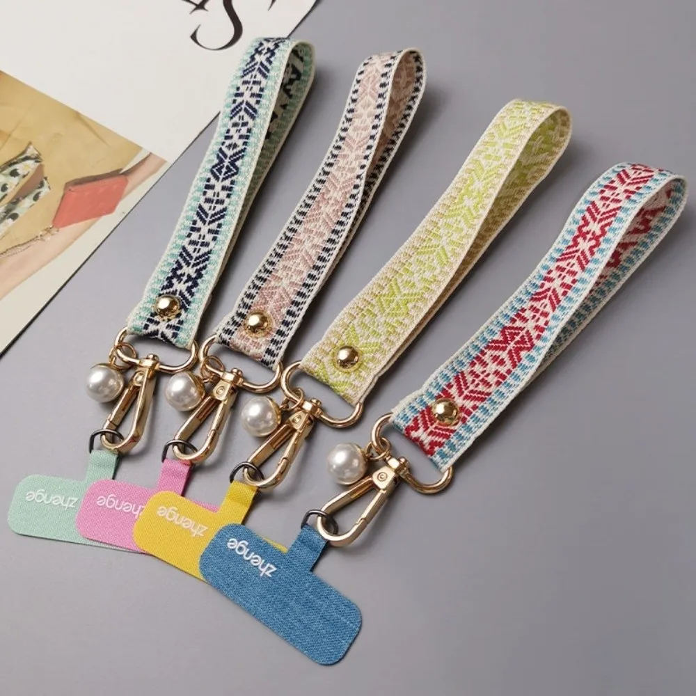 Retro Patterned Mobile Phone Strap Pearl Pendant Cell Phone Chain Anti Loss Handheld Mobile Phone Lanyard New Year Gift
Retro Patterned Mobile Phone Strap Pearl Pendant Cell Phone Chain Anti Loss Handheld Mobile Phone Lanyard New Year Gift