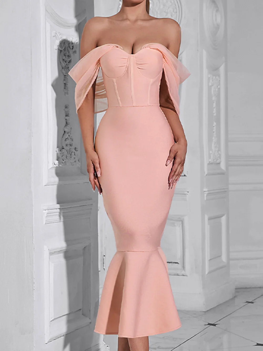 New women's clothing solid color backless sleeveless slim fish tail long dress party sexy temperament elegant high-end clothing
New women's clothing solid color backless sleeveless slim fish tail long dress party sexy temperament elegant high-end clothing