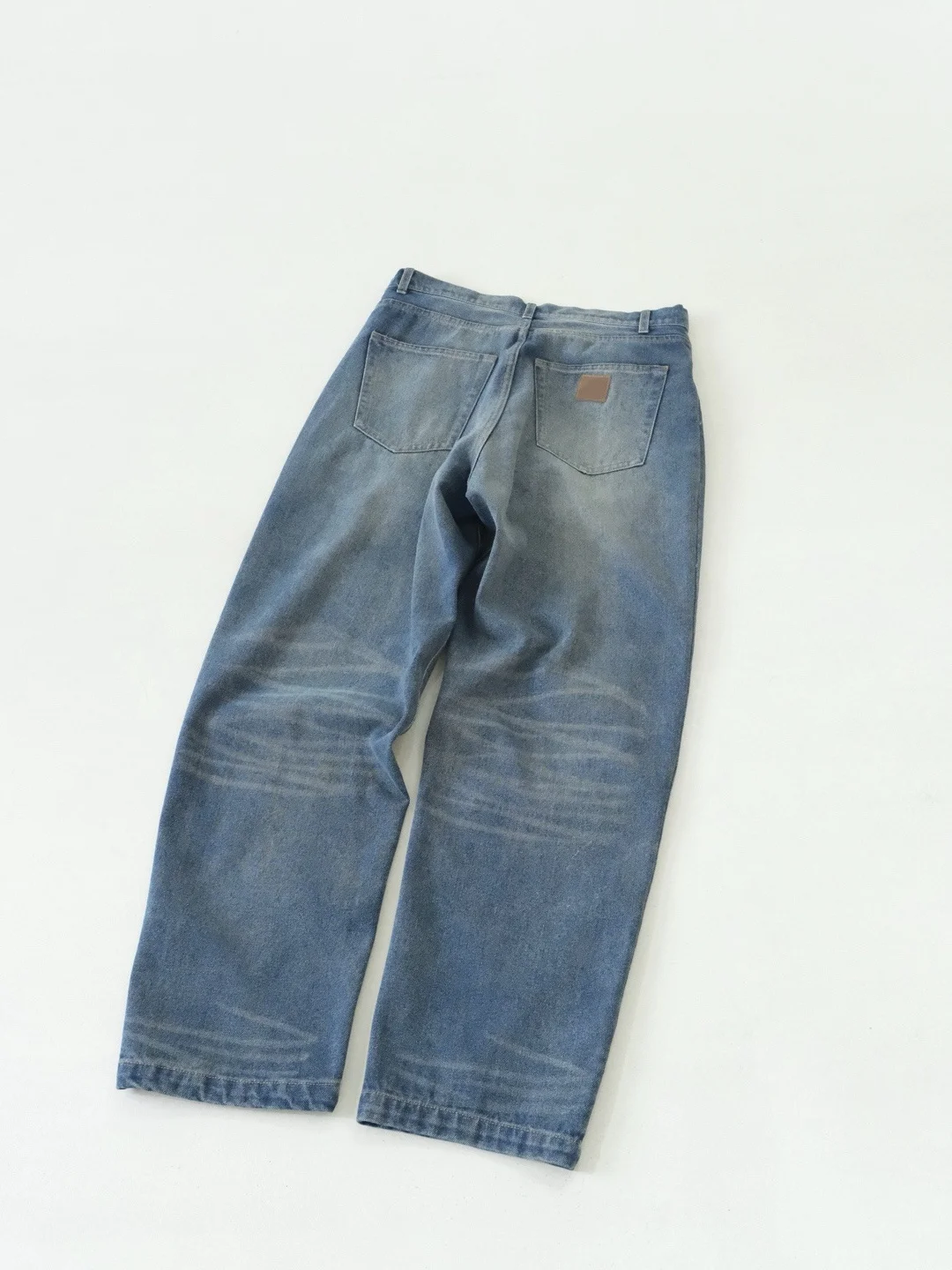 Американские ретро-джинсы из плотной ткани, свободного кроя, прямые, для молодежи, мужские, длинные брюки, с завышенной талией
Американские ретро-джинсы из плотной ткани, свободного кроя, прямые, для молодежи, мужские, длинные брюки, с завышенной талией