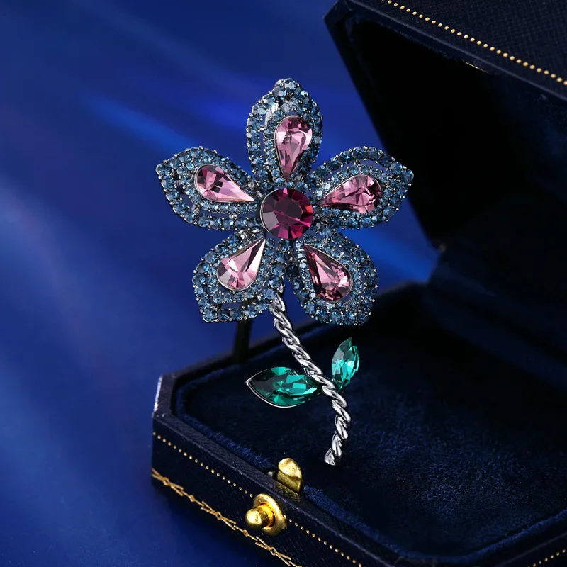 101French retro elegant style dress, coat, accessories, corsage, cardigan, fixed clothes, high-end crystal flower brooch
101French retro elegant style dress, coat, accessories, corsage, cardigan, fixed clothes, high-end crystal flower brooch
