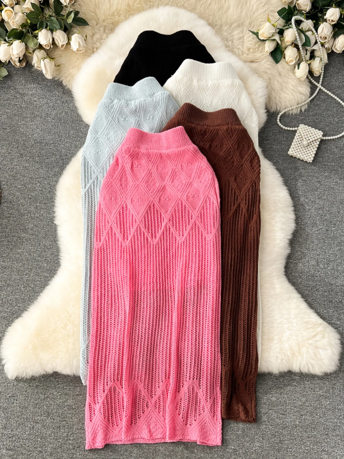Vacation Chic Knit Skirt 2025 Ladies High Elastic Waist Slim Fit Skirt Summer Knitwear Hollow Out Bodycon Long Skirts For Women
Vacation Chic Knit Skirt 2025 Ladies High Elastic Waist Slim Fit Skirt Summer Knitwear Hollow Out Bodycon Long Skirts For Women