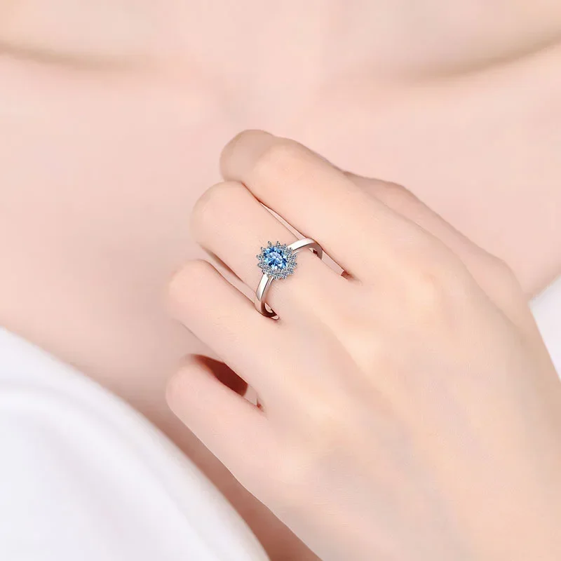 Retro Style 0.5 Carat Blue Moissanite Diamond Pigeon Egg Trendy Rings, Brilliant Platinum PT950 Birthday Gift for Women Jewelry
Retro Style 0.5 Carat Blue Moissanite Diamond Pigeon Egg Trendy Rings, Brilliant Platinum PT950 Birthday Gift for Women Jewelry