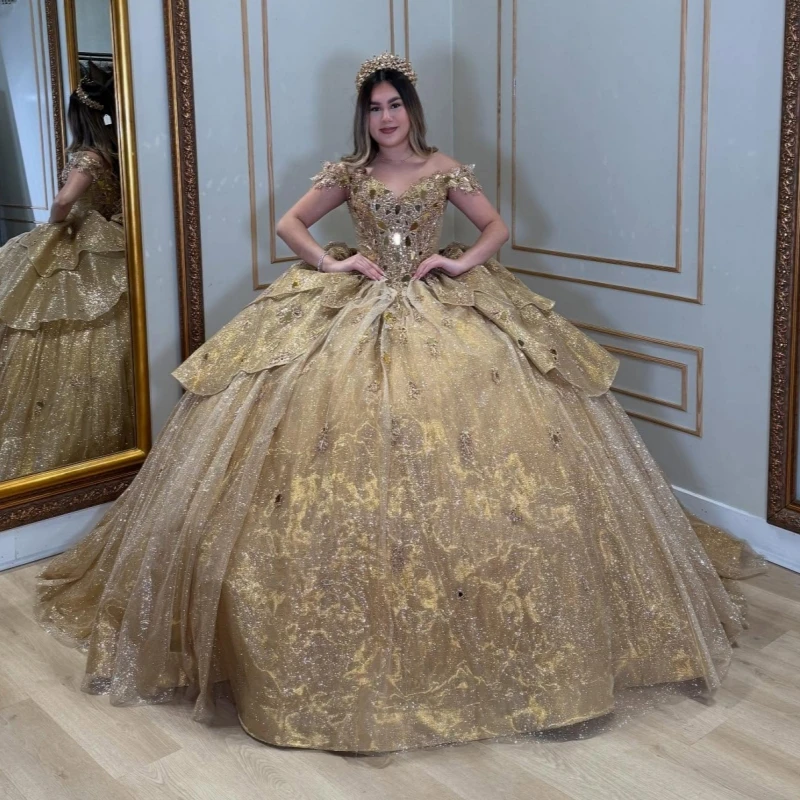 Gold Shiny Quinceanera Dresses Ball Gown Off The Shoulder Sequin Applique Beading Crystal Bow Tull Corset Party Birthday Sweet
Gold Shiny Quinceanera Dresses Ball Gown Off The Shoulder Sequin Applique Beading Crystal Bow Tull Corset Party Birthday Sweet
