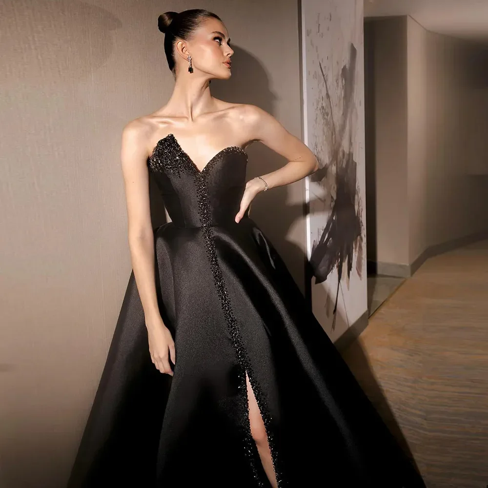 Luxury Black Appliqued Mermaid Prom Dresses With Detachable Train Beading Long Sleeve Evening Gown
Luxury Black Appliqued Mermaid Prom Dresses With Detachable Train Beading Long Sleeve Evening Gown