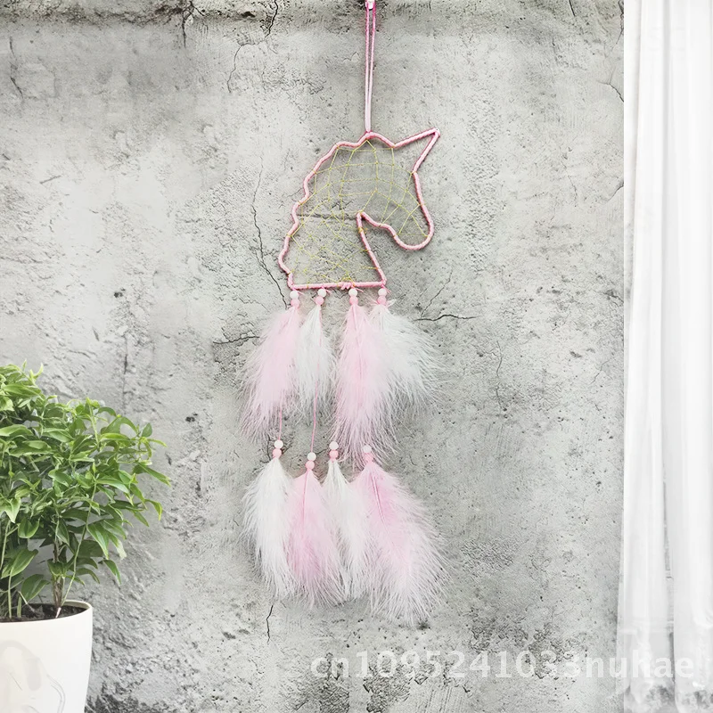 Европейский стиль Dream Unicorn Ловец снов Модный кулон ручной работы Прикроватные украшения с колокольчиком ветра с перьями Светло-фиолетовый
Европейский стиль Dream Unicorn Ловец снов Модный кулон ручной работы Прикроватные украшения с колокольчиком ветра с перьями Светло-фиолетовый