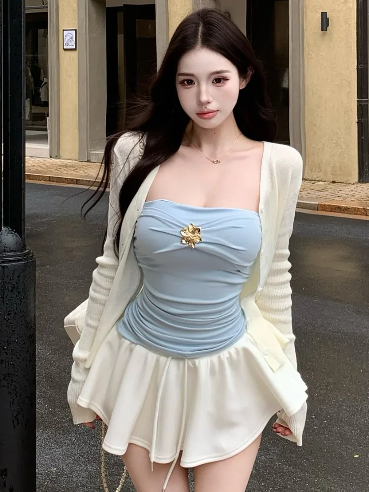 Pure Desire Metal Buckle Long Sleeve Knitted Cardigan High Waist Anti-Light Skirt Pants Three-Piece Set Women's Spring Autumn
Pure Desire Metal Buckle Long Sleeve Knitted Cardigan High Waist Anti-Light Skirt Pants Three-Piece Set Women's Spring Autumn