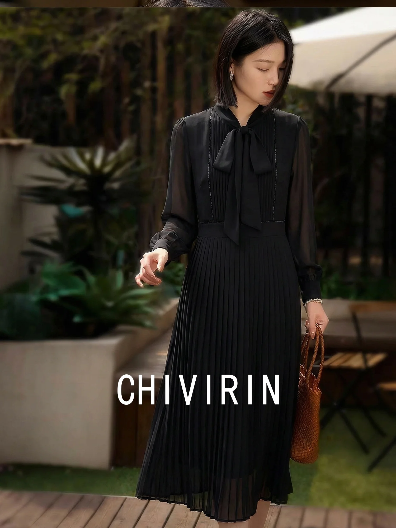 Элегантное плиссированное длинное платье Ele Bla для женщин, весна 2026, для офиса, стройнящее, миди, Chivirin, с высокой талией, драпировкой и вырезом Neline
Элегантное плиссированное длинное платье Ele Bla для женщин, весна 2026, для офиса, стройнящее, миди, Chivirin, с высокой талией, драпировкой и вырезом Neline