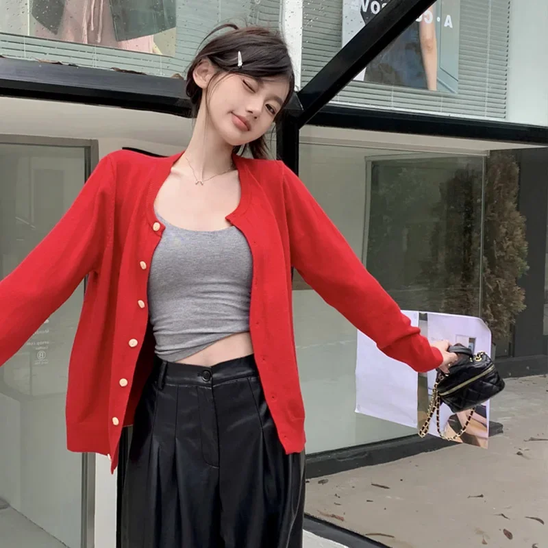 Autumn Women Clothing Fashion Simple Knitted Cardigan Office Lady Vintage Loose Letter Jacquard O-neck Sweaters
Autumn Women Clothing Fashion Simple Knitted Cardigan Office Lady Vintage Loose Letter Jacquard O-neck Sweaters