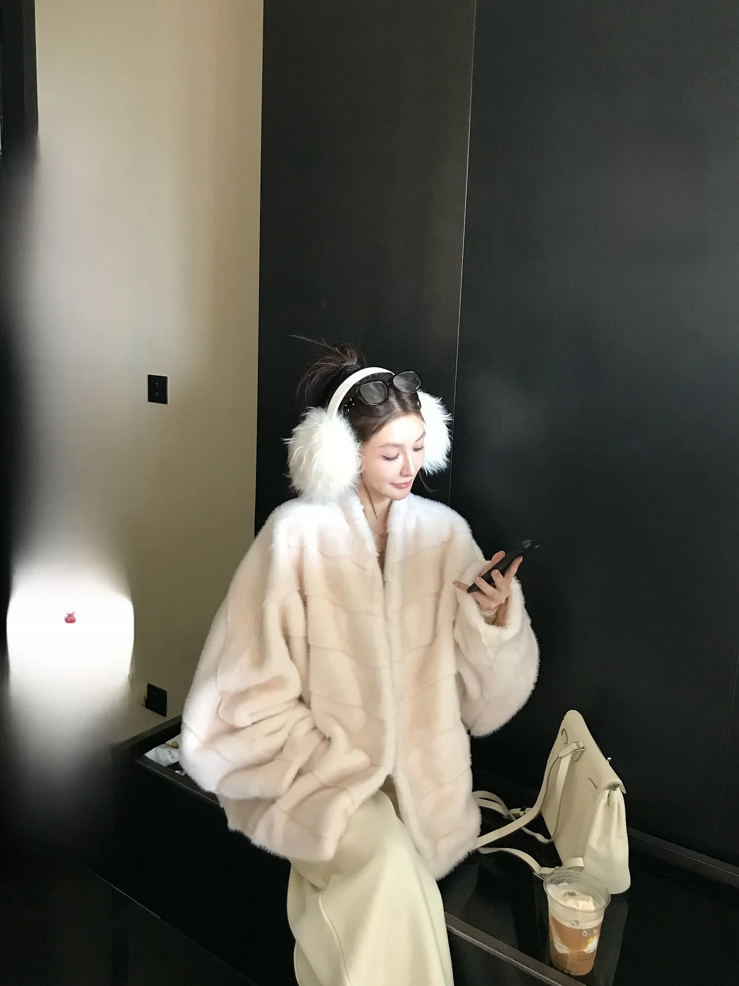 Пальто Skk Store Sweetie Girls: Теплое, Экологичное, Из Искусственного Меха Норки, Синтетическая Кожа, Удлиненное, Свободный Крой, Зимняя Верхняя Одежда
Пальто Skk Store Sweetie Girls: Теплое, Экологичное, Из Искусственного Меха Норки, Синтетическая Кожа, Удлиненное, Свободный Крой, Зимняя Верхняя Одежда