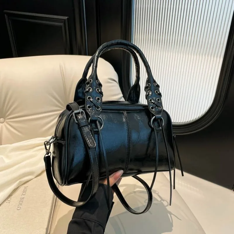 Commuter Diaper Bag Women Shoulder Tote Stylish Casual Minimalist High End Leather Square Satchel Original Retro Designer Paris
Commuter Diaper Bag Women Shoulder Tote Stylish Casual Minimalist High End Leather Square Satchel Original Retro Designer Paris