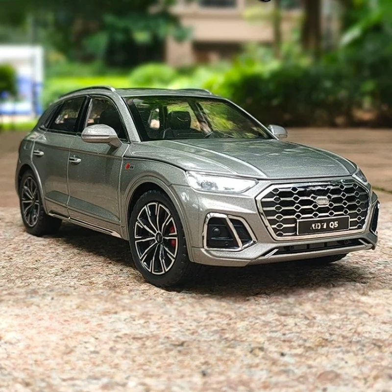 1:24 Q5 SUV car model toy doors opened sound light model pull back shock absorption vehicle for boyfriend Anniversary surprise
1:24 Q5 SUV car model toy doors opened sound light model pull back shock absorption vehicle for boyfriend Anniversary surprise