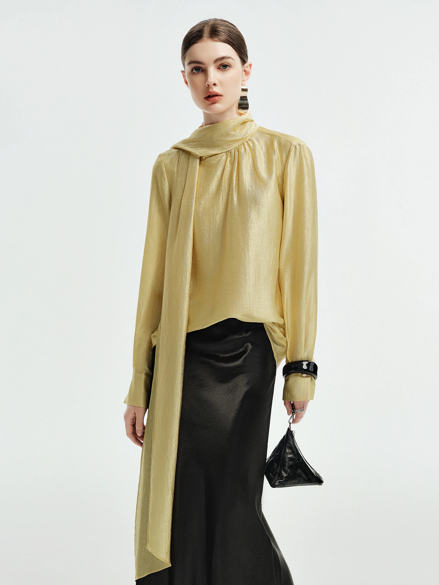 Elegant Acetate Shirt Women's Fashion 2026 New Unique Personality Lady Style Office Commute Clothing Loose Fit Long Sleeve
Elegant Acetate Shirt Women's Fashion 2026 New Unique Personality Lady Style Office Commute Clothing Loose Fit Long Sleeve