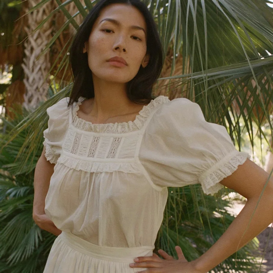 YK Sle Color Lace Hollow Splicing Square Ne irt Женское эластичное волокно для поездок на работу Не тонущее пяти четвертей Све
YK Sle Color Lace Hollow Splicing Square Ne irt Женское эластичное волокно для поездок на работу Не тонущее пяти четвертей Све