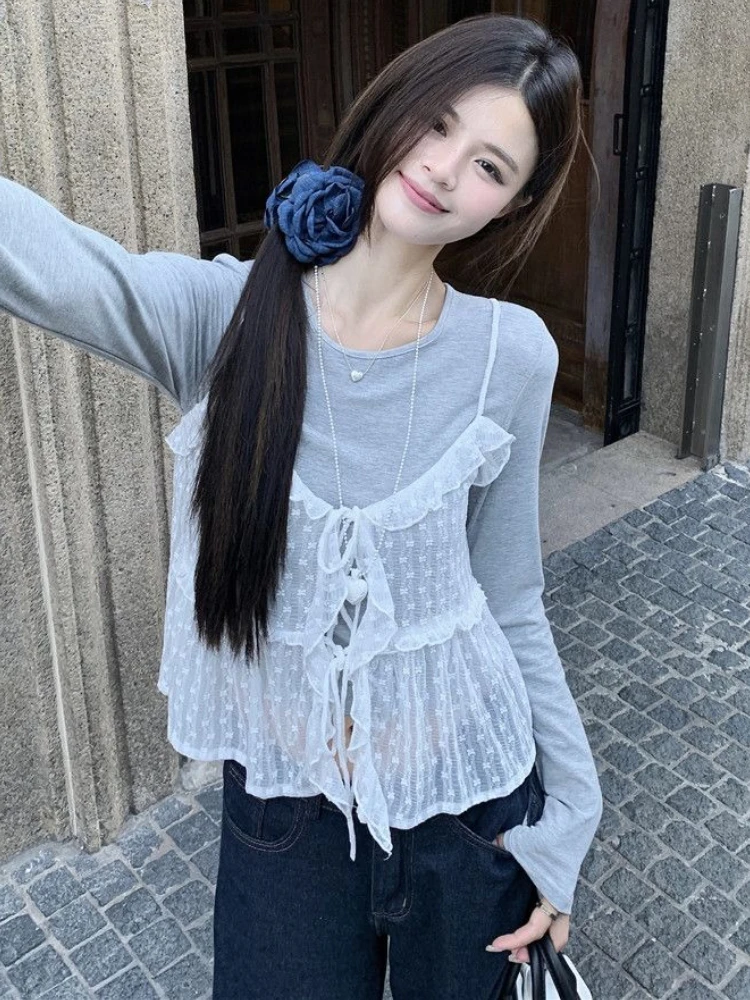 Korean Fashion T Shirts Long Sleeve Slim Crop Tops+lace Tanks Two Piece Sets Spring Autumn Design Tees 2025 New Women's Clothing
Korean Fashion T Shirts Long Sleeve Slim Crop Tops+lace Tanks Two Piece Sets Spring Autumn Design Tees 2025 New Women's Clothing
