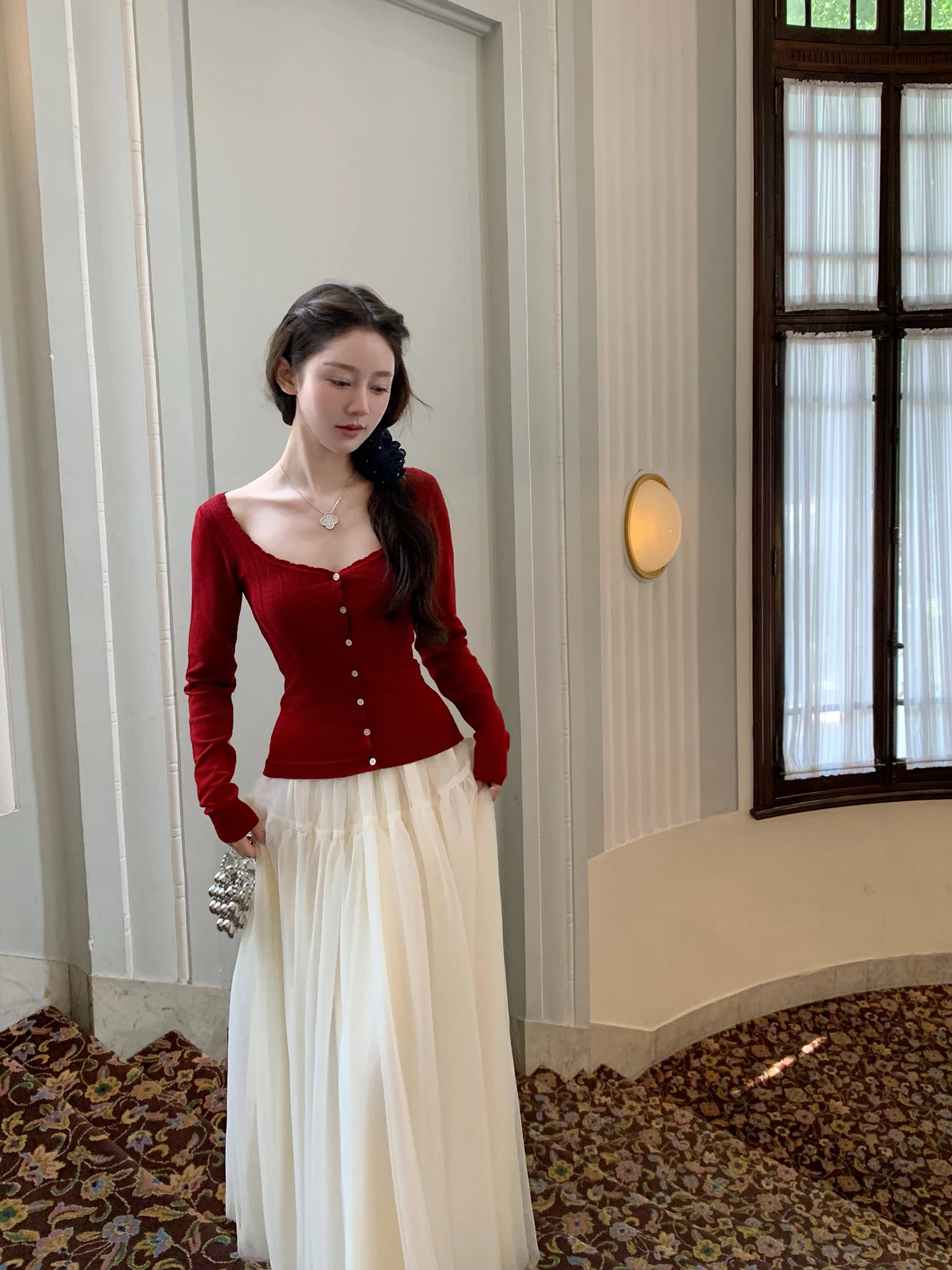 Peacola Women's Knitted Wool Sweater Cloudlike Embroidery Slimming Inner Wear Versatile Top for Autumn Daily Commute
Peacola Women's Knitted Wool Sweater Cloudlike Embroidery Slimming Inner Wear Versatile Top for Autumn Daily Commute