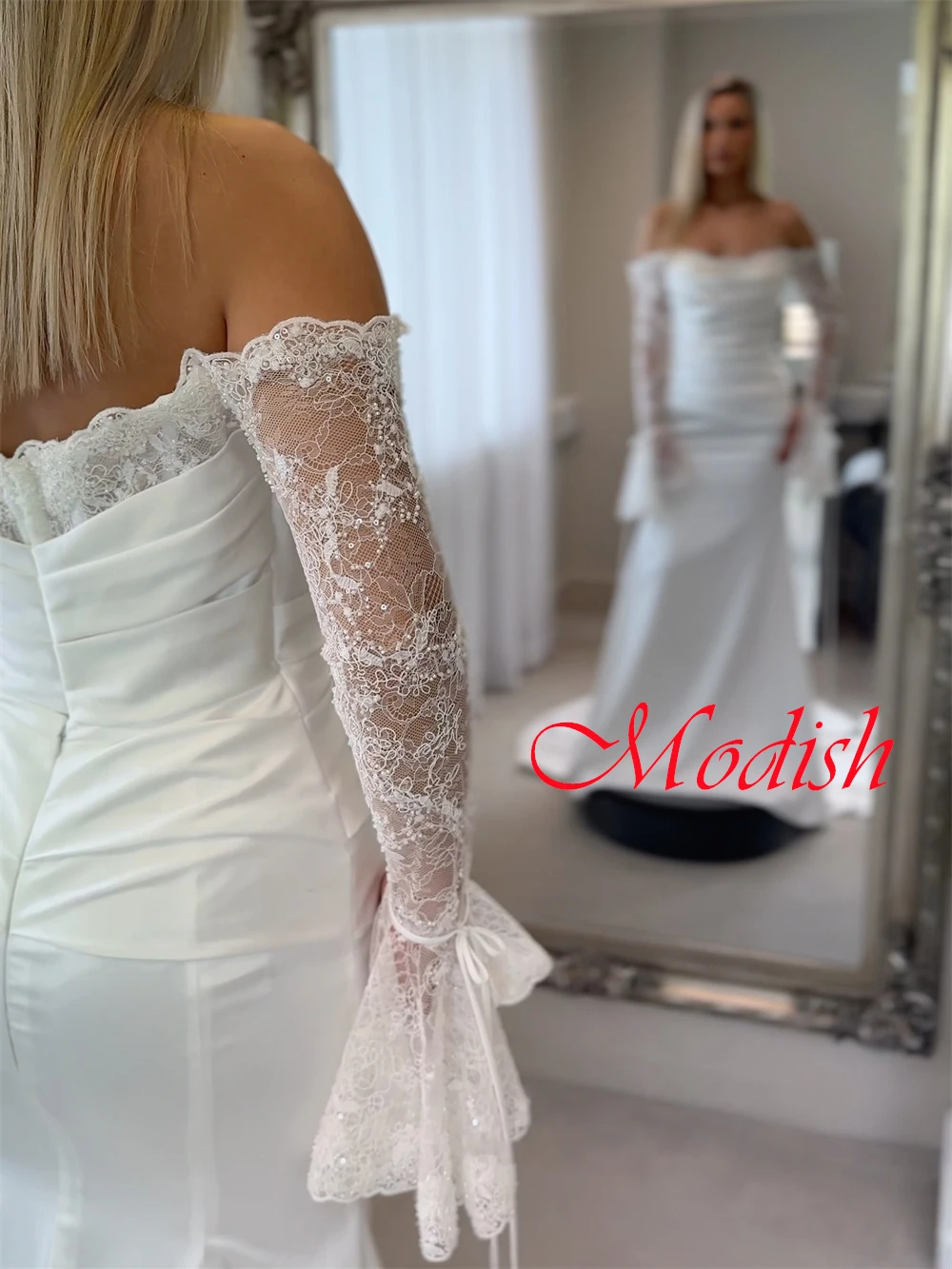 Customized Exquisite White Organza Bridal Party Delicate Strapless Cap Sleeve Long Sleeves Zipper Back Chapel Train Bridal Gowns
Customized Exquisite White Organza Bridal Party Delicate Strapless Cap Sleeve Long Sleeves Zipper Back Chapel Train Bridal Gowns