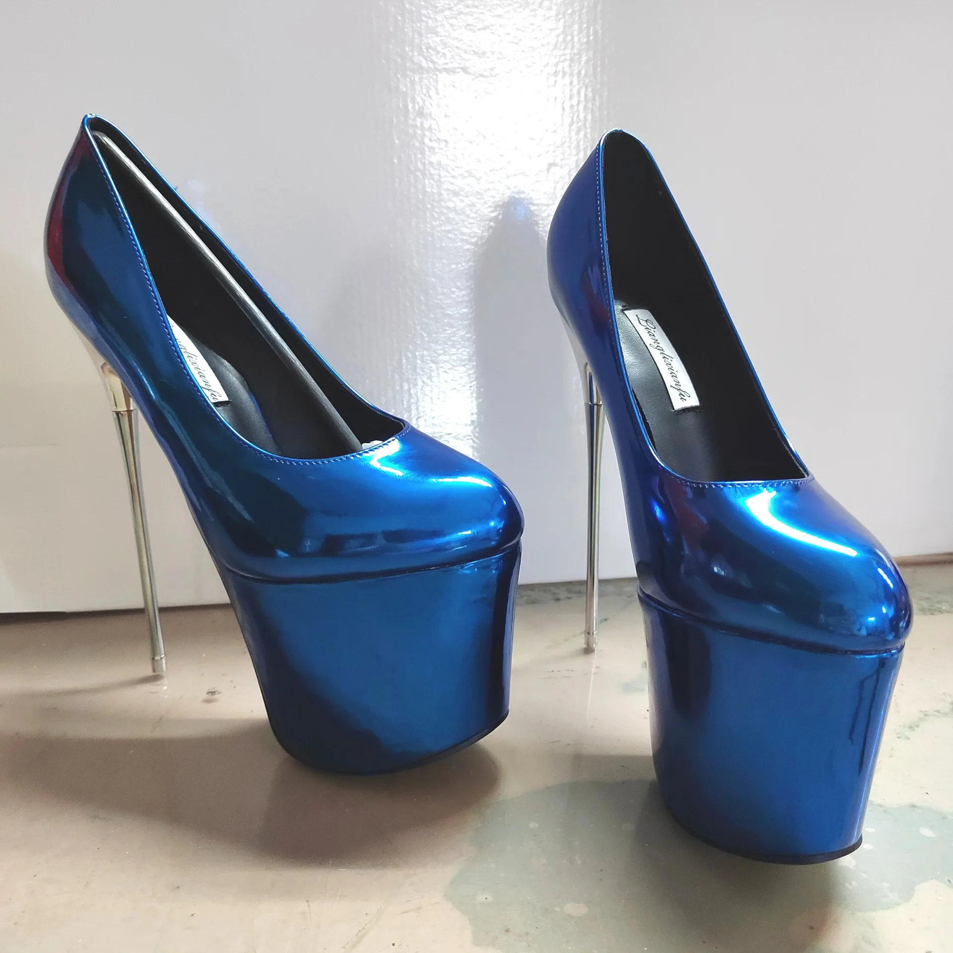 Fetish Extreme High Heels 19/22cm Platform Satin Patent Leather Sexy Women Men Pole Dance Photo Pumps Size50 Gold Thin Iron Heel
Fetish Extreme High Heels 19/22cm Platform Satin Patent Leather Sexy Women Men Pole Dance Photo Pumps Size50 Gold Thin Iron Heel