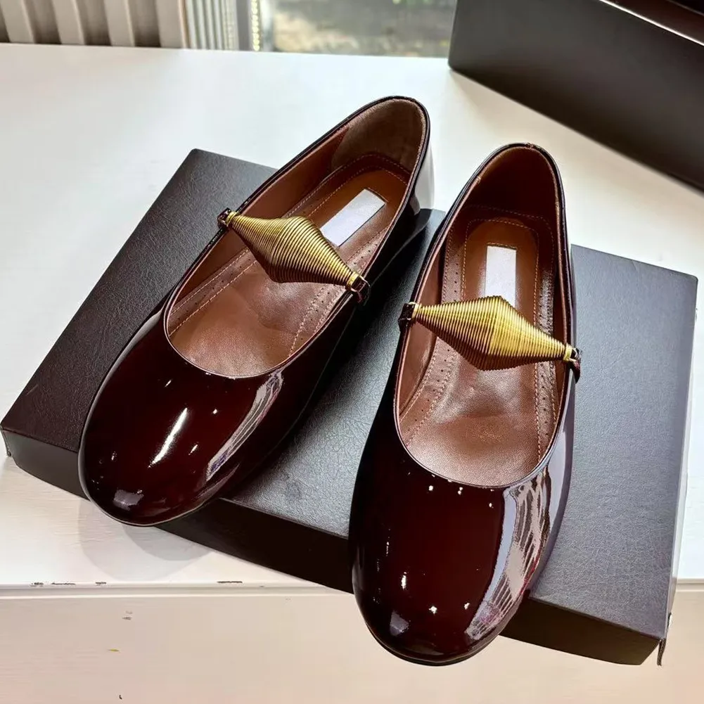 Retro Mary Jane Shoes Women's Head Autumn/Winter Flat Flat Evening Single Shoes Women's Lacquer Leather Single Shoes
Retro Mary Jane Shoes Women's Head Autumn/Winter Flat Flat Evening Single Shoes Women's Lacquer Leather Single Shoes