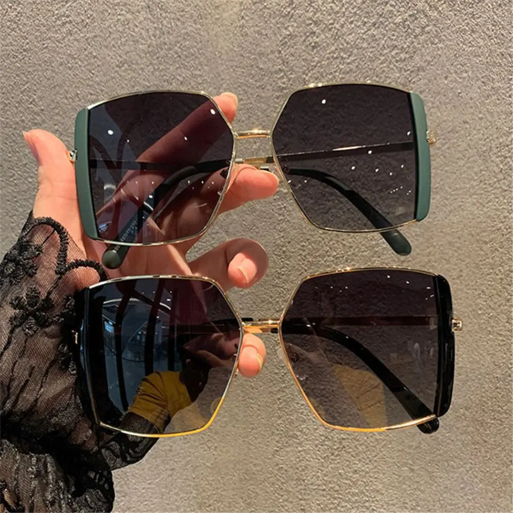 Fashion Women Sunglasses Luxury Brand Designer Ladies Sun Glasses Vintage Shades UV400 Sunglasses Summer Eyewear
Fashion Women Sunglasses Luxury Brand Designer Ladies Sun Glasses Vintage Shades UV400 Sunglasses Summer Eyewear