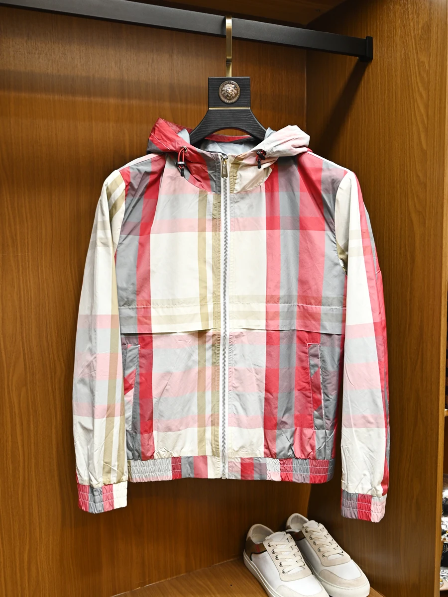 ZhanChao Briti Sle Men's Jaet Youth Faion Slim Fit Plaid Hooded Spring Autumn Outerwear Color Blo Design Polyester
ZhanChao Briti Sle Men's Jaet Youth Faion Slim Fit Plaid Hooded Spring Autumn Outerwear Color Blo Design Polyester