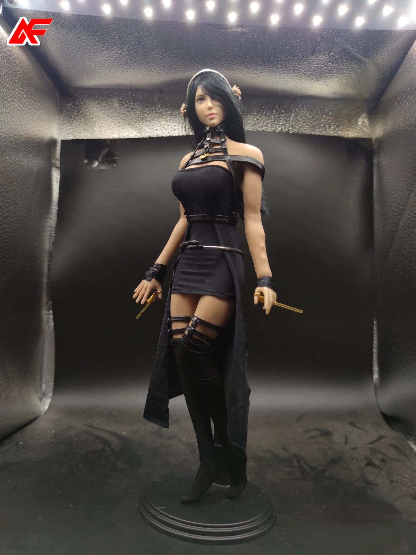 1/6 Scale Anime Girl Yor Forger Clothes Set For 12'' Female Action Figure Body Doll
1/6 Scale Anime Girl Yor Forger Clothes Set For 12'' Female Action Figure Body Doll