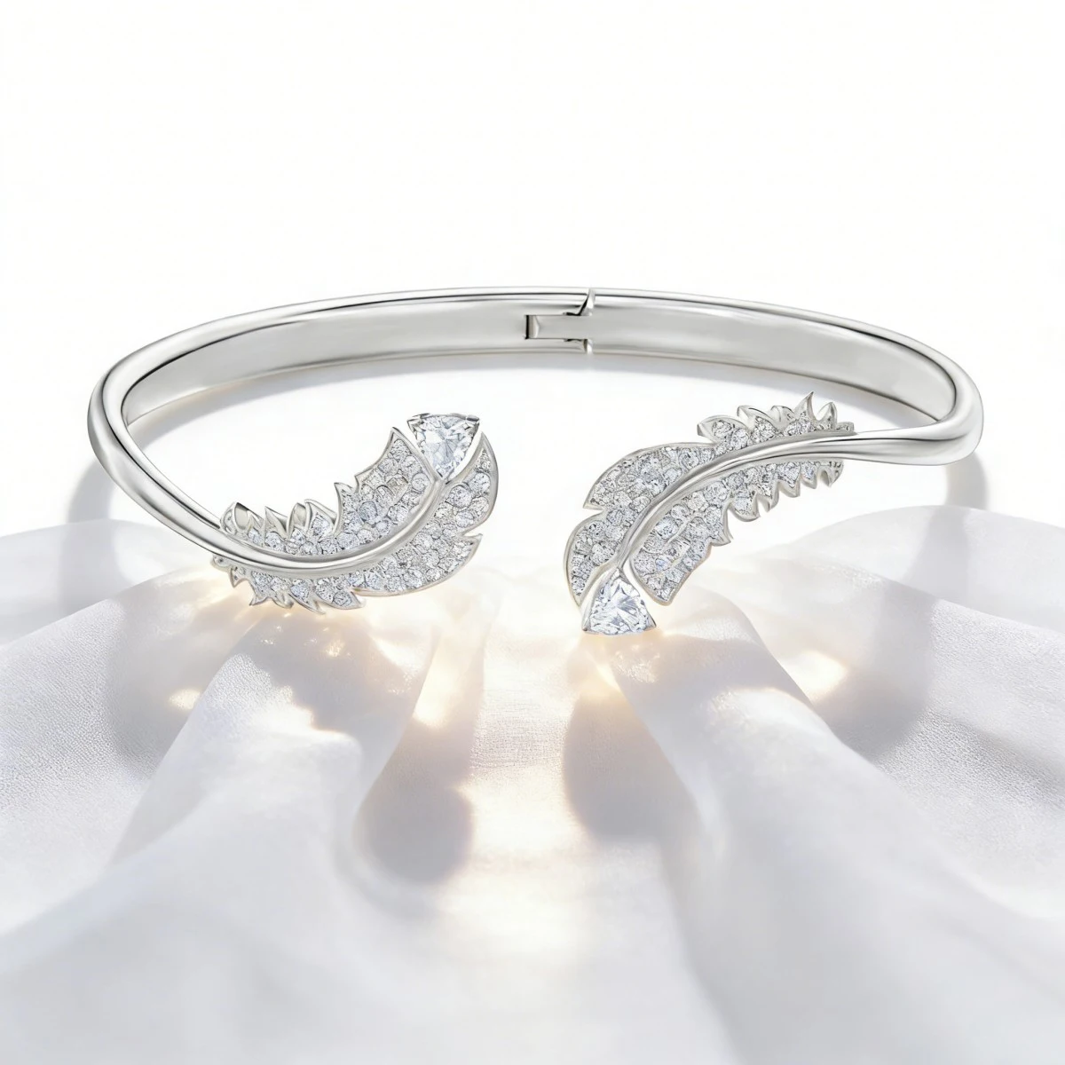 Fashionable Luxury Zircon Bracelet High-quality Women’s Ideal Wedding Gift Option
Fashionable Luxury Zircon Bracelet High-quality Women’s Ideal Wedding Gift Option