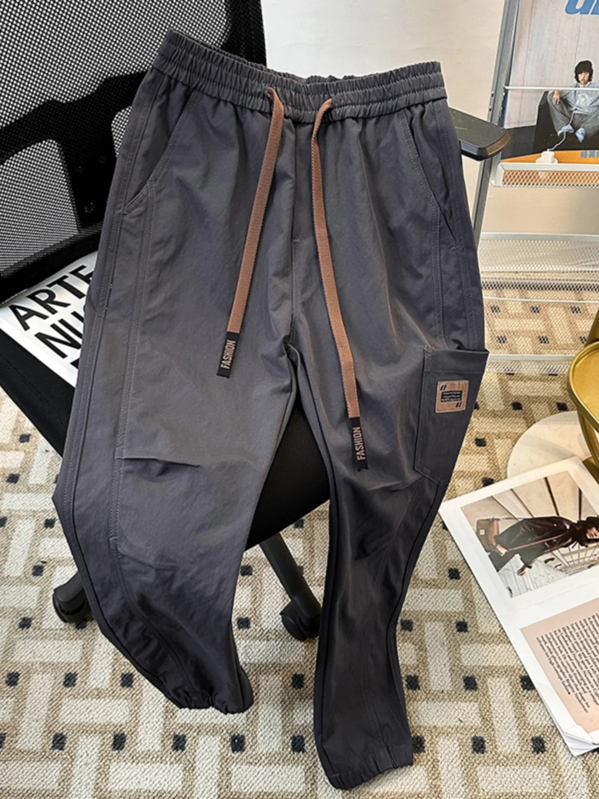 Loose Fit Workwear Trousers for Men Elastic Waist American Retro Casual Pants Versatile Trendy Brand Straight Leg Long Trousers
Loose Fit Workwear Trousers for Men Elastic Waist American Retro Casual Pants Versatile Trendy Brand Straight Leg Long Trousers