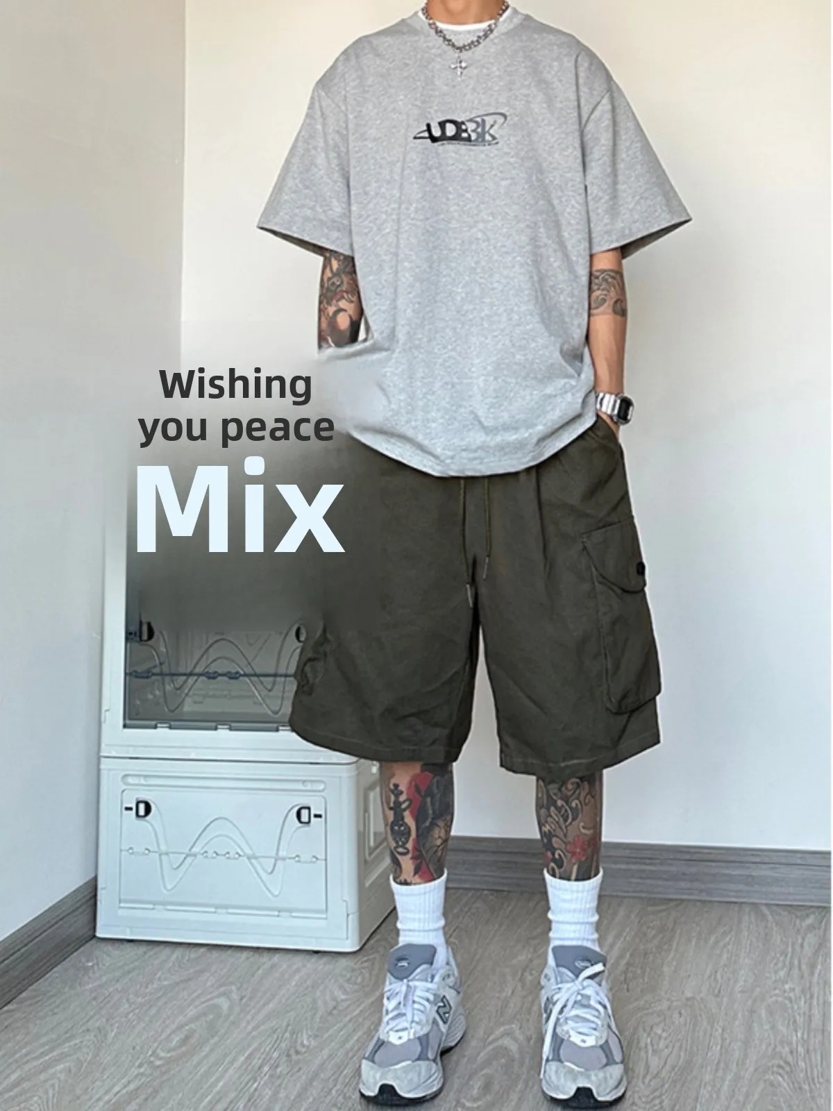 Мужские летние винтажные шорты в американском ретро-стиле, укороченные, выше колена, прямого кроя, из хлопка
Мужские летние винтажные шорты в американском ретро-стиле, укороченные, выше колена, прямого кроя, из хлопка