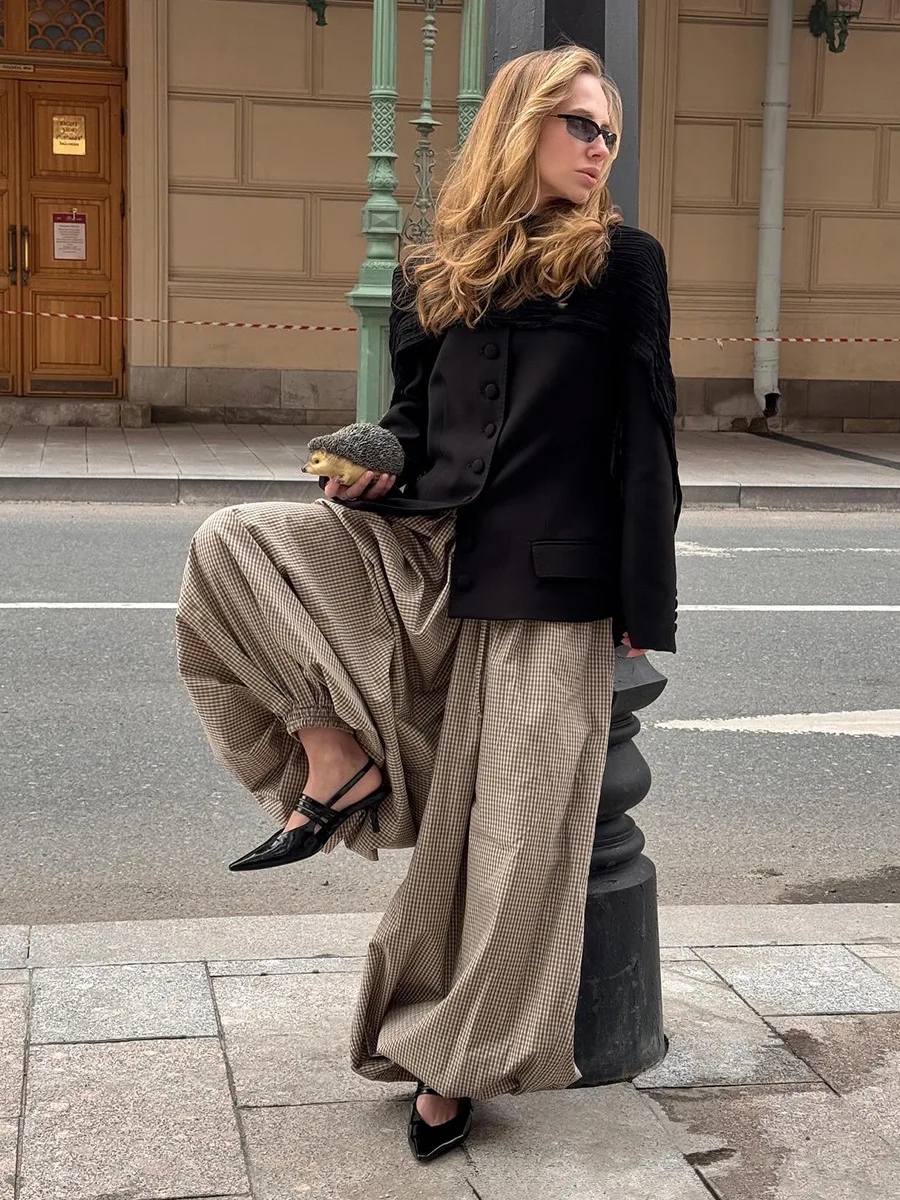LIinar Women's New Retro Brown Lantern Pants High Waist Trendy Loose Fit Plaid Spring Summer Fashion Trousers
LIinar Women's New Retro Brown Lantern Pants High Waist Trendy Loose Fit Plaid Spring Summer Fashion Trousers